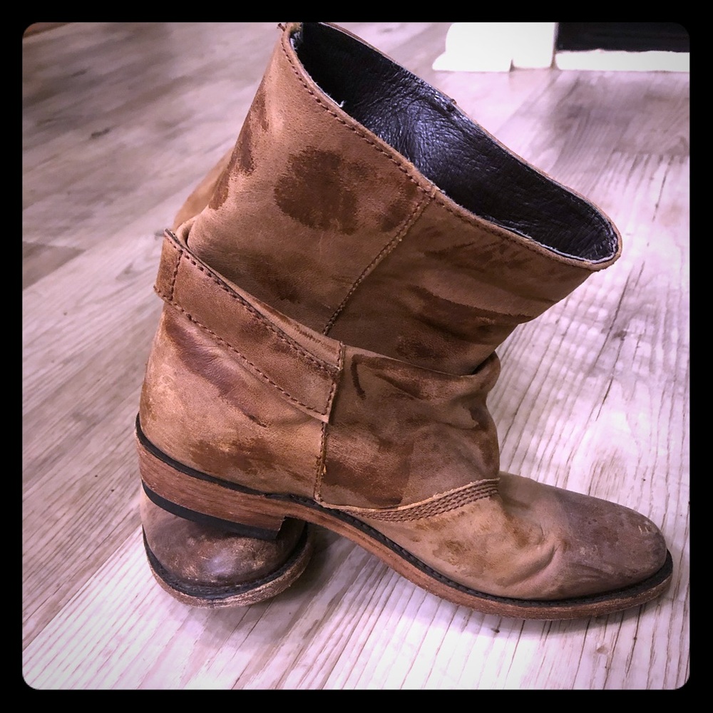 Short real leather, distressed leather short boots